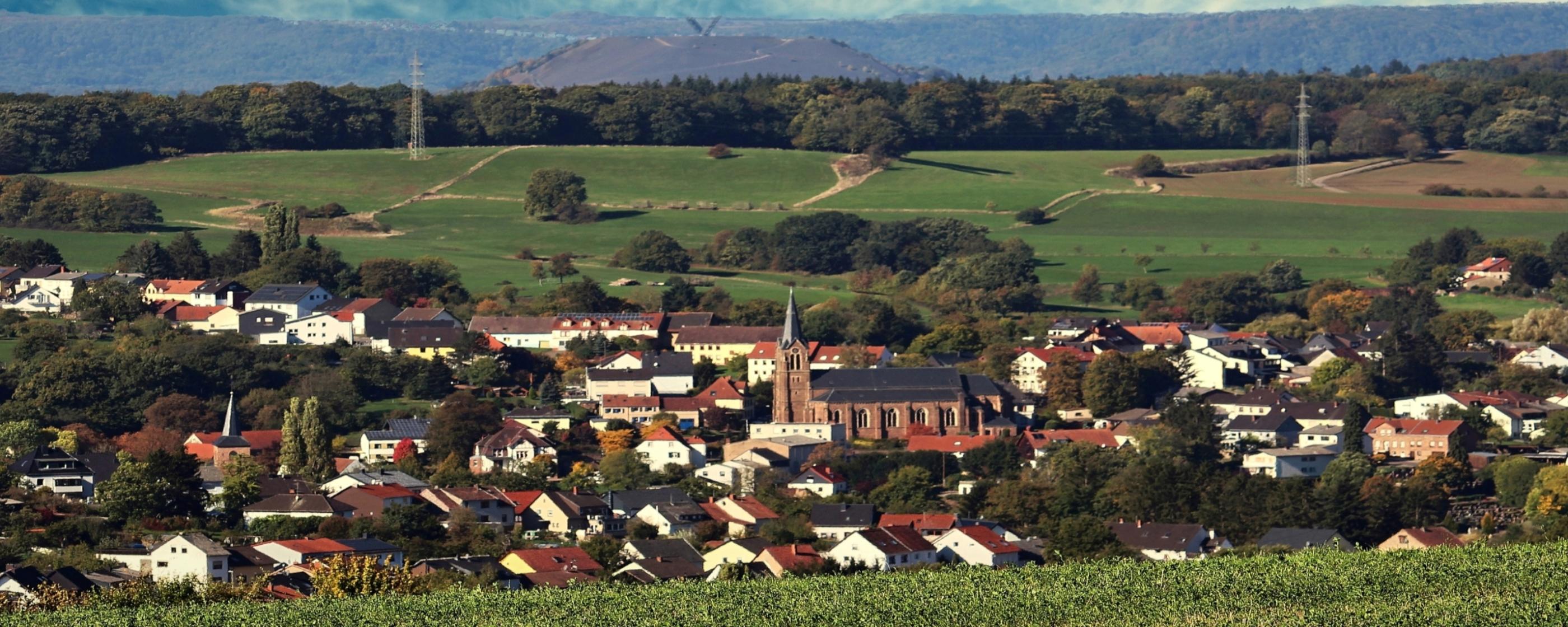 Blick auf Köllerbach mit Saar-Polygon im Hintergrund